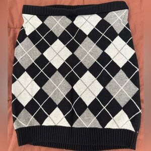 Hollister Black and Gray Argyle Mini Skirt